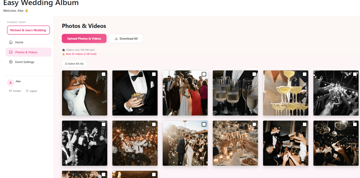 Galerie photos et vidéos Easy Wedding Album — panneau admin du couple affichant toutes les photos de mariage uploadées par les invités avec bouton tout télécharger